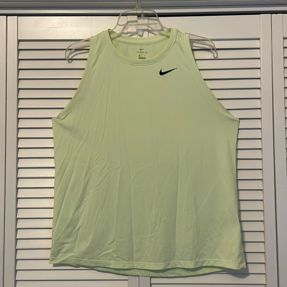 ❤️5/$25 - Nike tank - Sz XL